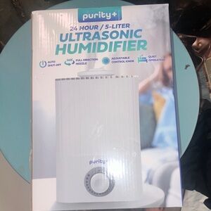 NWT 24 hour White Ultrasonic Humidifier - 5-Liter